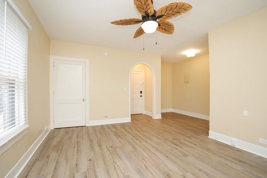 More Photos Of 717 Broadway St, Galveston Apartments For Sale