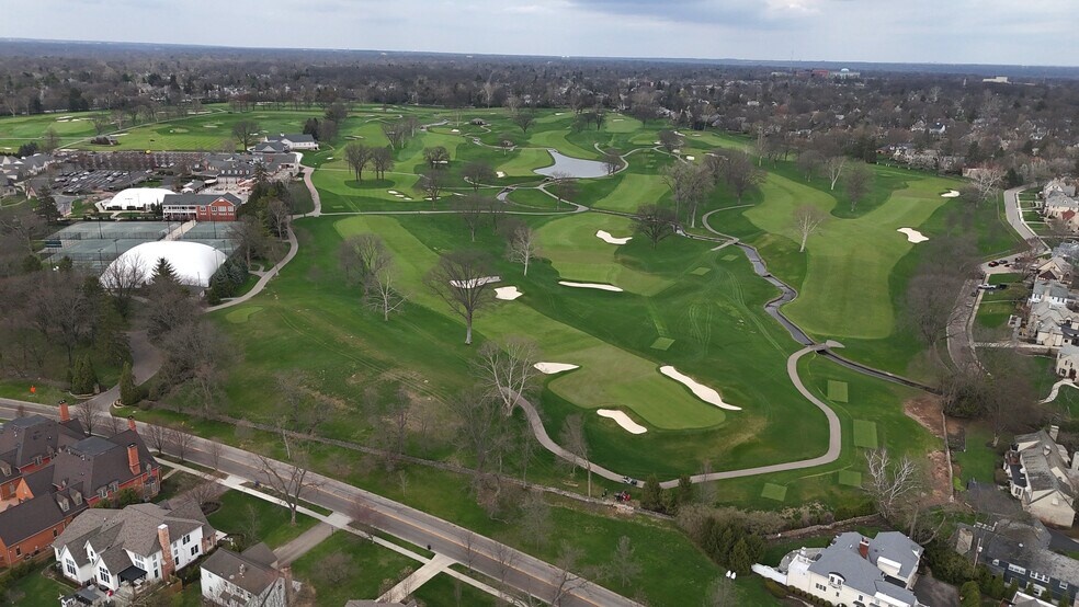 More Photos Of 2055-2081 Riverside Dr, Upper Arlington Restaurant For Sale