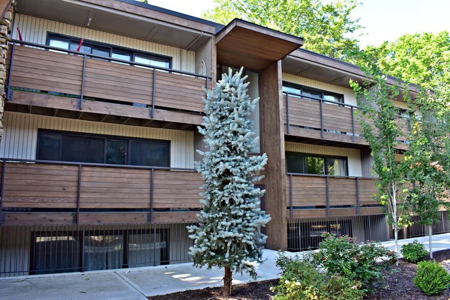 More Photos Of 4916 Grand Ave, Kansas City Apartments For Sale