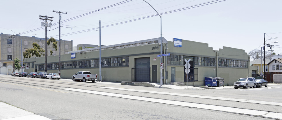 Primary Photo Of 2001-2031 Commercial St, San Diego Manufacturing For Lease