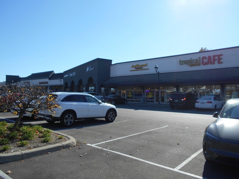 More Photos Of 4901-5151 E 82nd St, Indianapolis Unknown For Lease