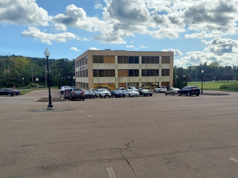 More Photos Of 317 Foxon Rd, East Haven Medical For Lease