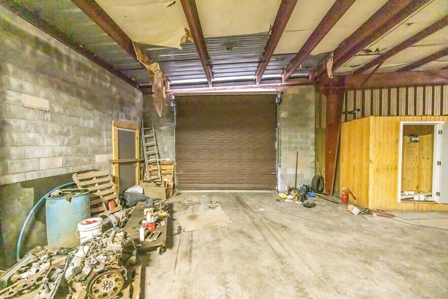 More Photos Of 1617 Benning Dr, Columbus Warehouse For Sale