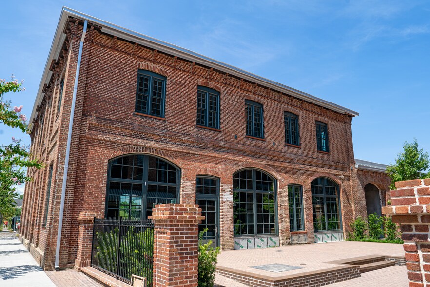 Primary Photo Of 40 Line St, Charleston Apartments For Lease