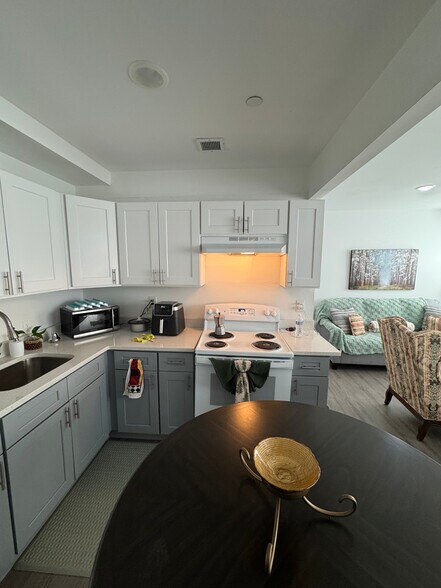 More Photos Of 3573 Laconia Ave, Bronx Apartments For Sale