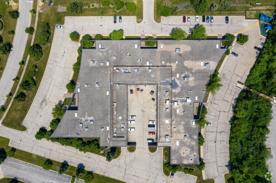 More Photos Of 1601 Feehanville Dr, Mount Prospect Research And Development For Lease