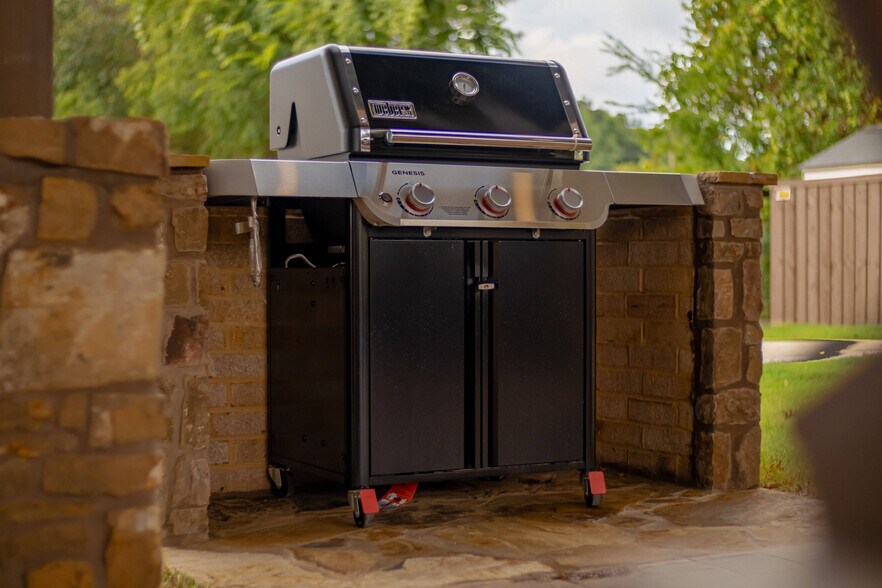 More Photos Of 20048 County Road 4118 Rd, Lindale Apartments For Sale