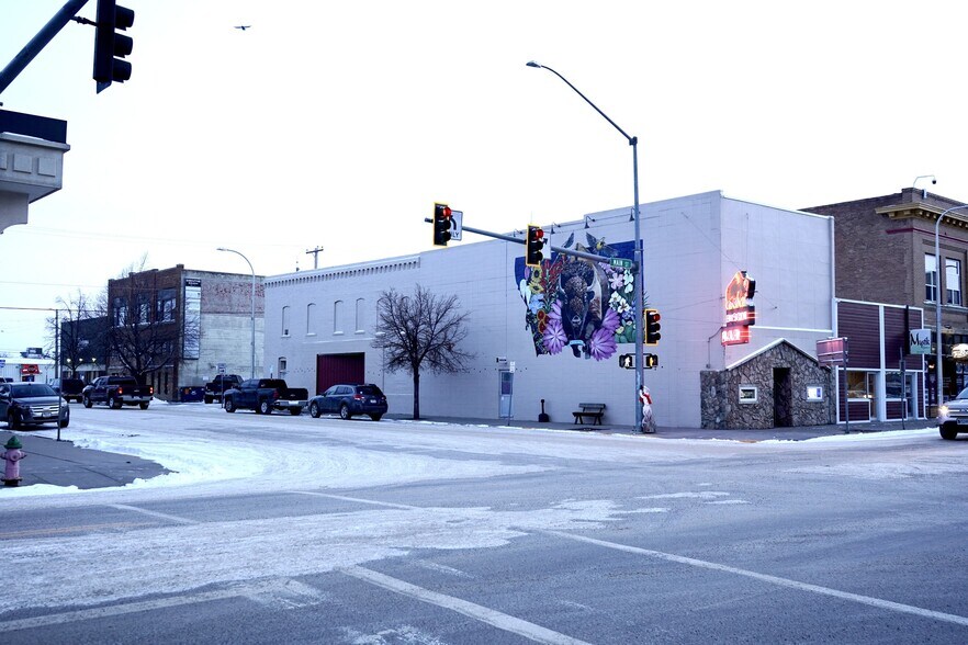 More Photos Of 616-618 Main St, Miles City Bar For Sale