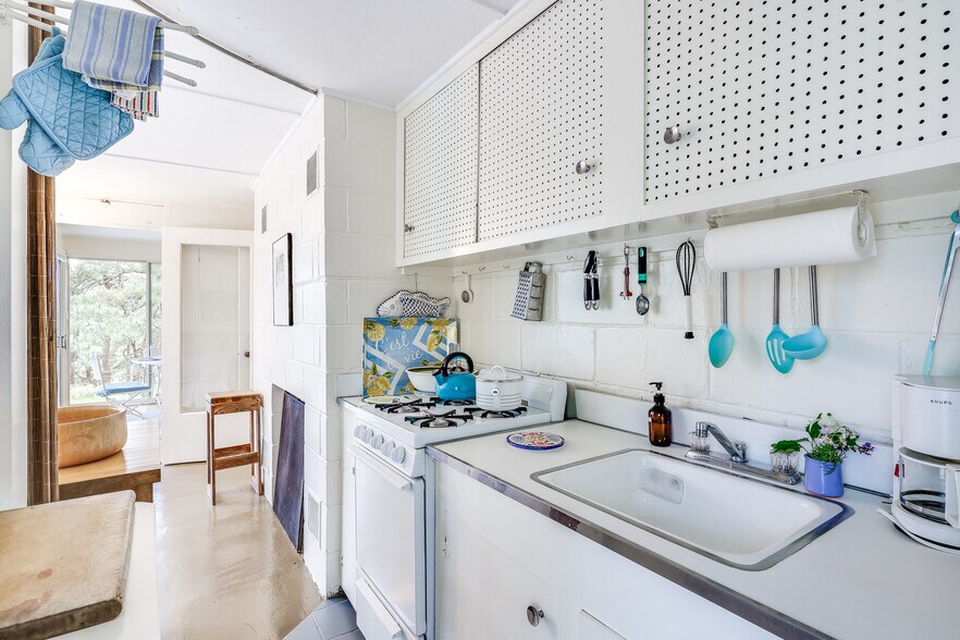 More Photos Of 25 Way 055., Wellfleet Apartments For Sale