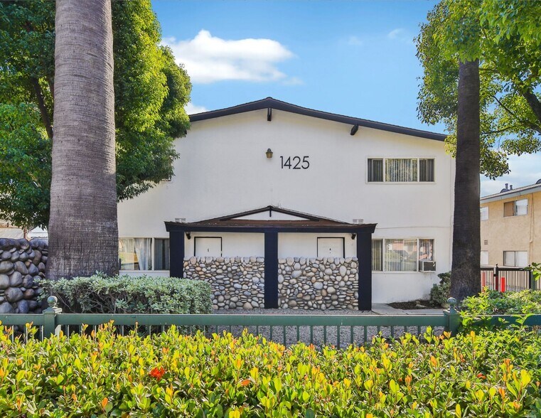 More Photos Of 1425 W Stoneridge Ct, Ontario Apartments For Sale