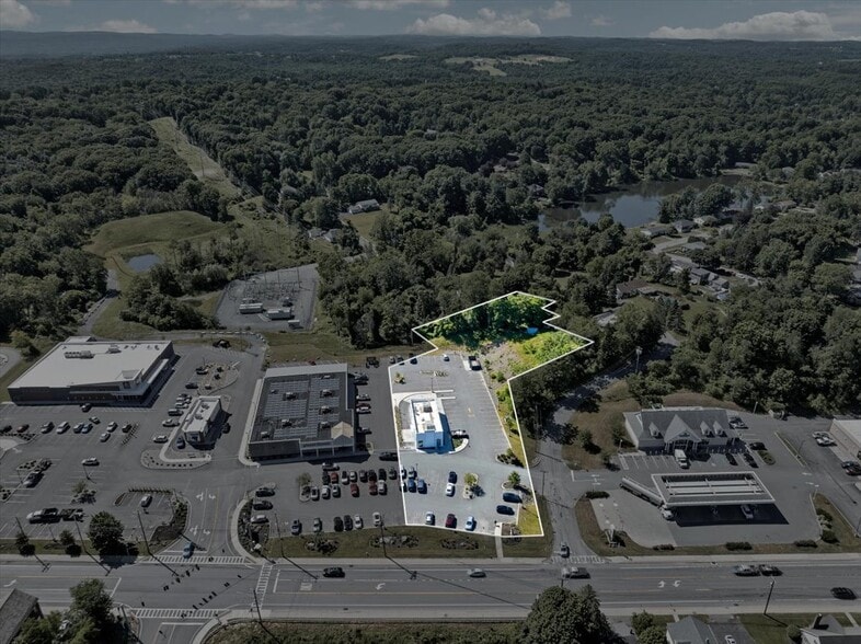 Primary Photo Of 658 Hoosick Rd, Troy Fast Food For Lease