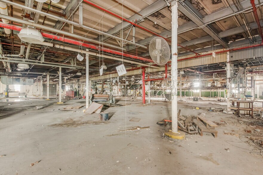 More Photos Of 224 Main St, Marseilles Industrial For Sale