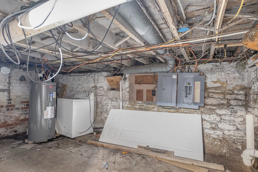 More Photos Of 500 W Wyoming Ave, Lockland Apartments For Sale