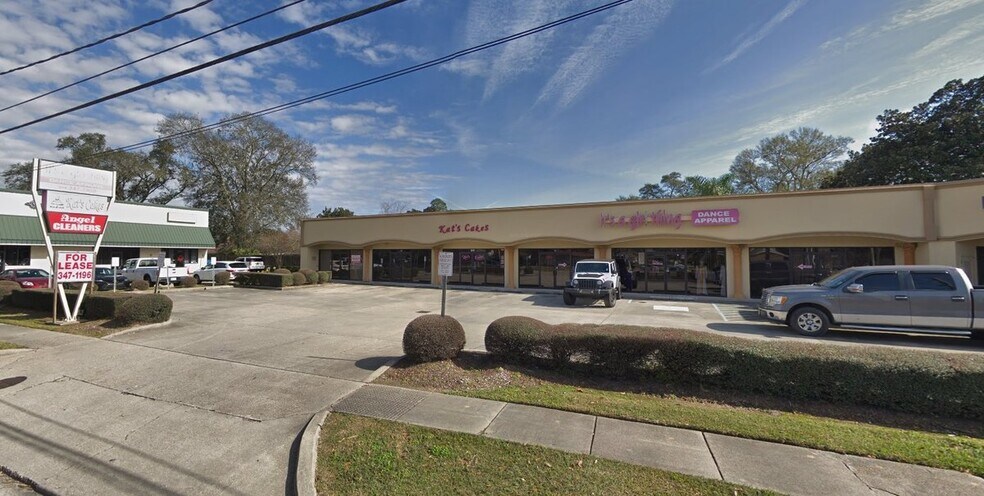 Primary Photo Of 1331 Barataria Blvd, Marrero General Retail For Lease