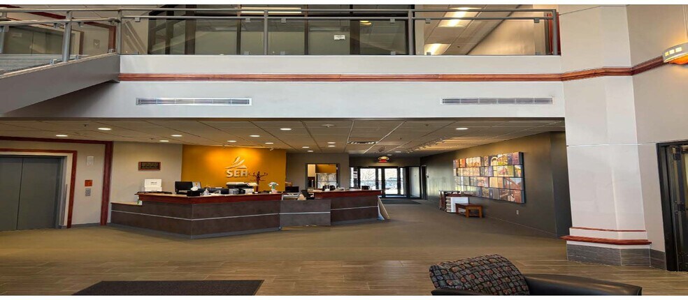 More Photos Of 3535 Vadnais Center Dr, Vadnais Heights Medical For Lease