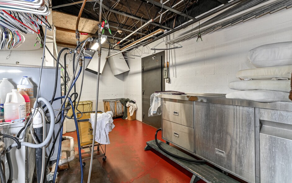 More Photos Of 4145 Brownsville Rd, Pittsburgh Storefront For Sale