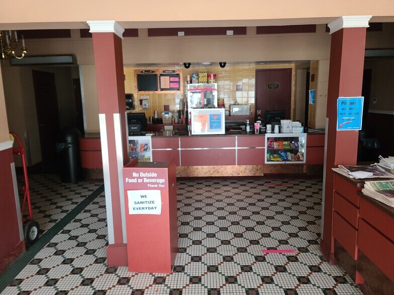 More Photos Of 20 Tower Pl, Roslyn Movie Theatre For Lease