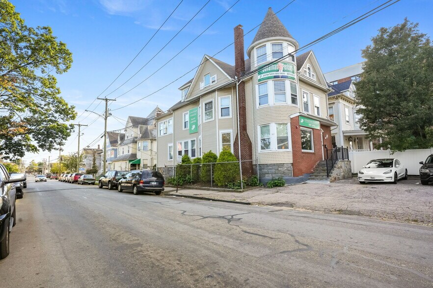 More Photos Of 357-359 Norman St, Bridgeport Apartments For Sale