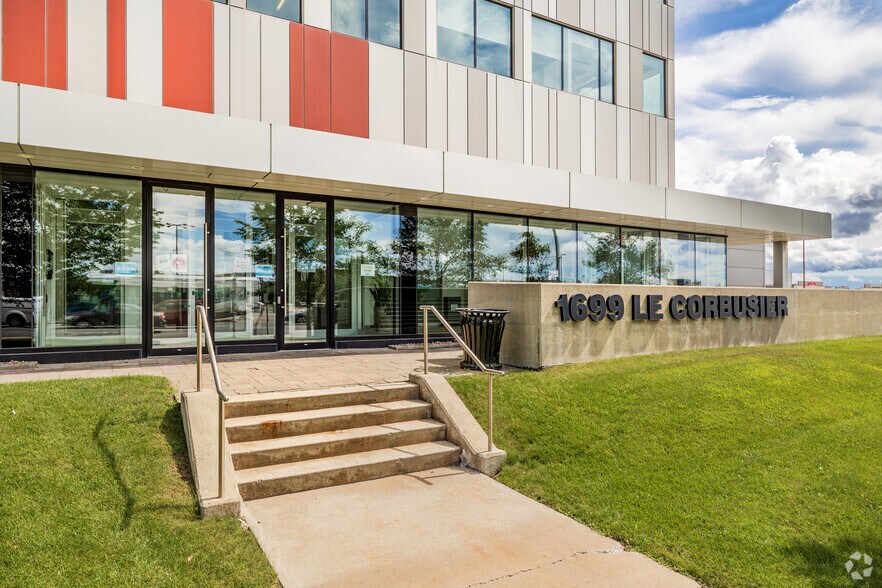 More Photos Of 1699 Boul Le Corbusier, Laval Office For Lease