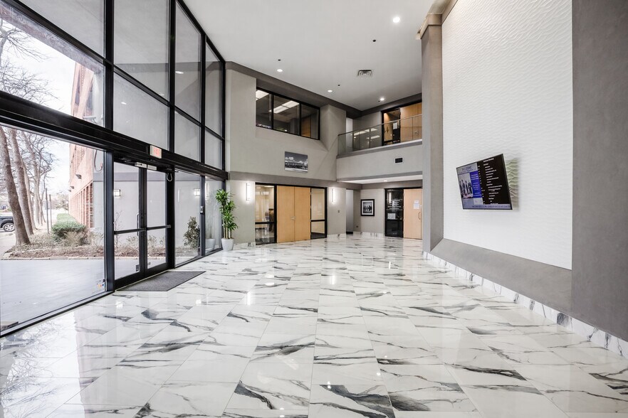 More Photos Of 2201 N Collins St, Arlington Office For Lease