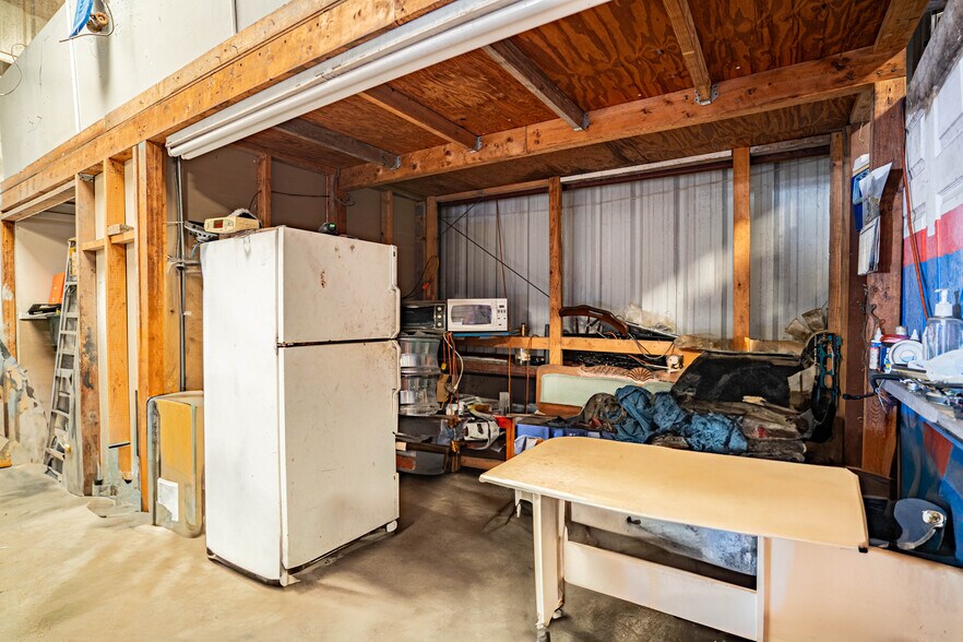 More Photos Of 180 Dr J A Wiltshire Ave E, Lake Wales Warehouse For Sale