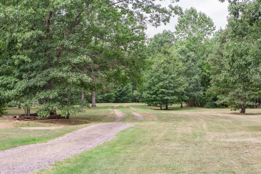 More Photos Of 2475 Mt. Torrey Rd, Lyndhurst Convenience Store For Sale