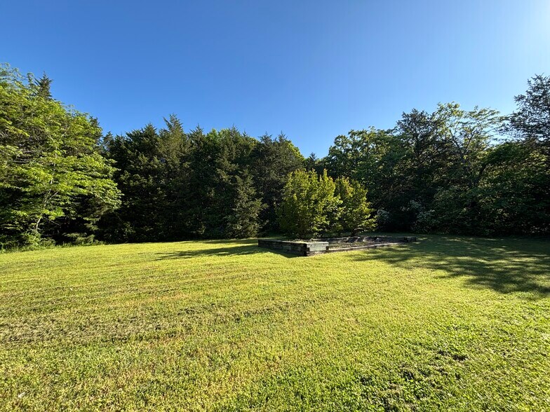 More Photos Of 1629 Harding Blvd, Cotter Medical For Sale