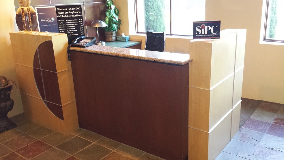 More Photos Of 4725 Village Plaza Loop, Eugene Office For Sale