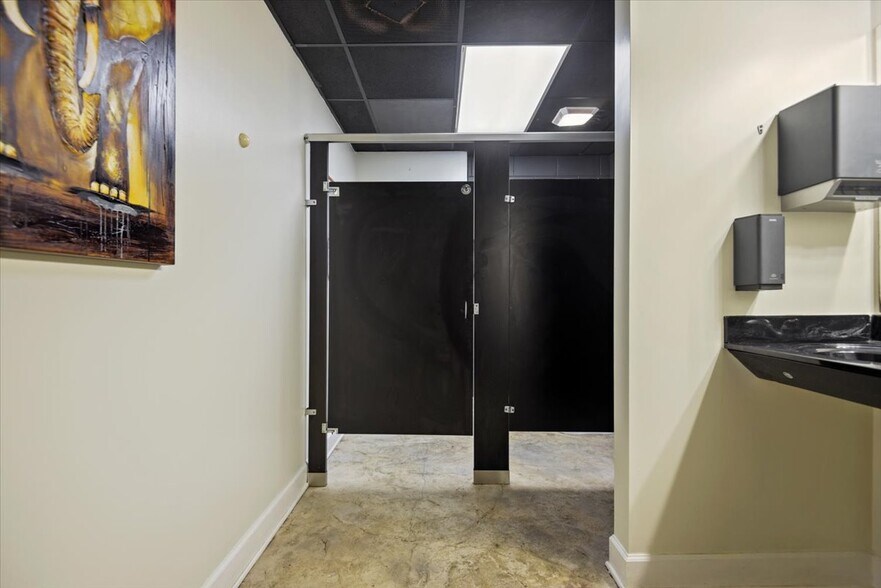 More Photos Of 201 Laurel St, Conway Restaurant For Sale