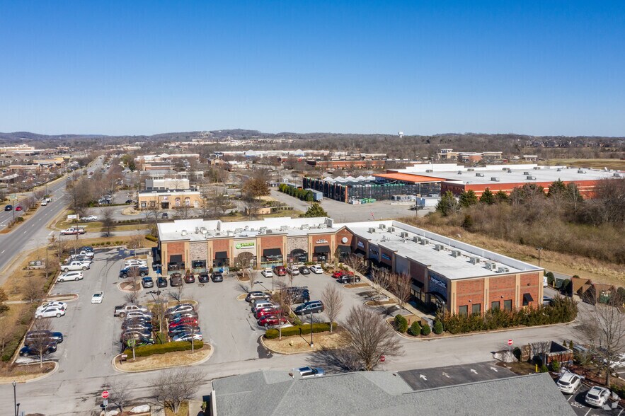 More Photos Of 200-208 Indian Lake Blvd, Hendersonville General Retail For Lease