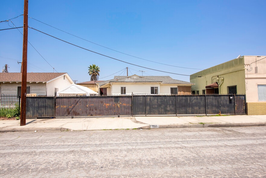More Photos Of 737 E Central Ave, San Gabriel Storefront Retail Residential For Sale