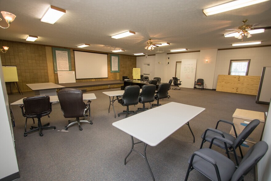 More Photos Of 5783 Mary Ingles Hwy, Melbourne Office For Sale