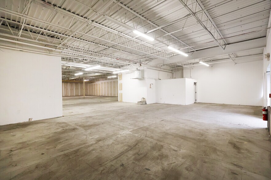 More Photos Of 1 Jewel Dr, Wilmington Industrial For Lease
