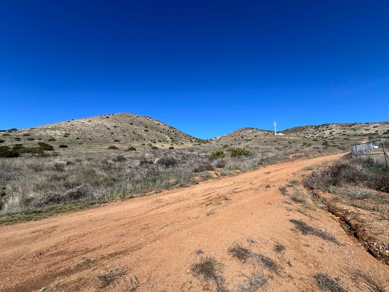 More Photos Of VIC VALLEYSAGE TUTHIL, Agua Dulce Land For Sale