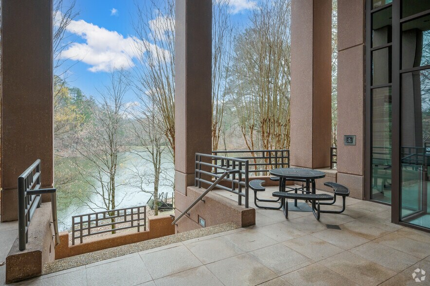 More Photos Of 1900 International Park Dr, Birmingham Office For Lease