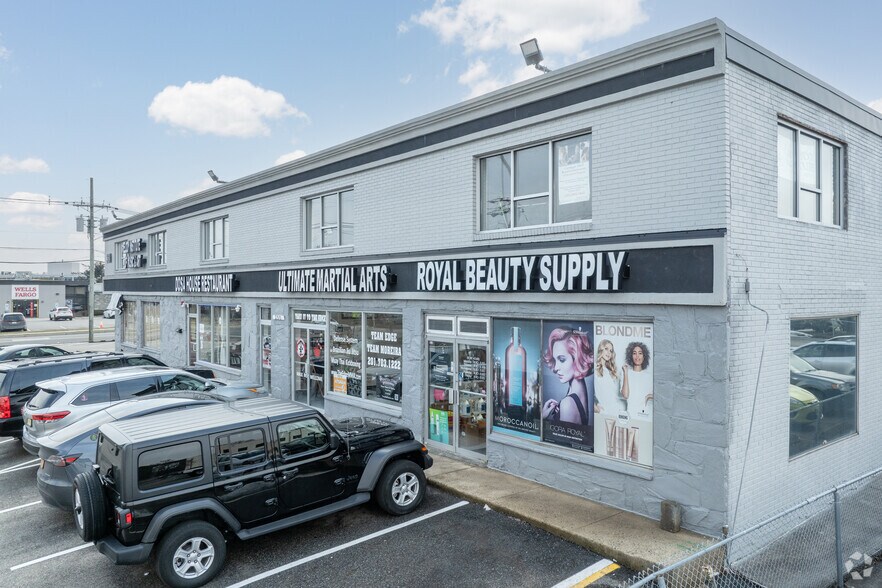 More Photos Of 350 Market St, Saddle Brook Storefront Retail Office For Sale