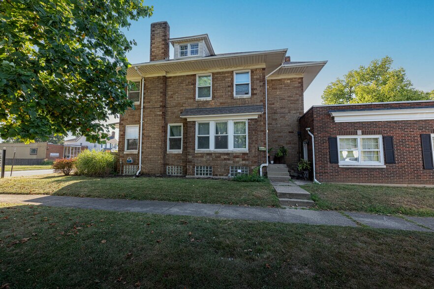 More Photos Of 2119 Central Ave, Middletown Office For Sale