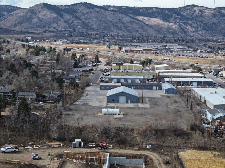 More Photos Of 410 Orchard St, Golden Light Manufacturing For Lease