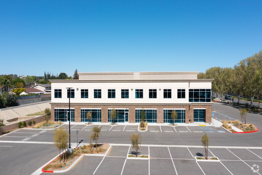 More Photos Of 25425 Orchard Village Rd, Santa Clarita Medical For Sale