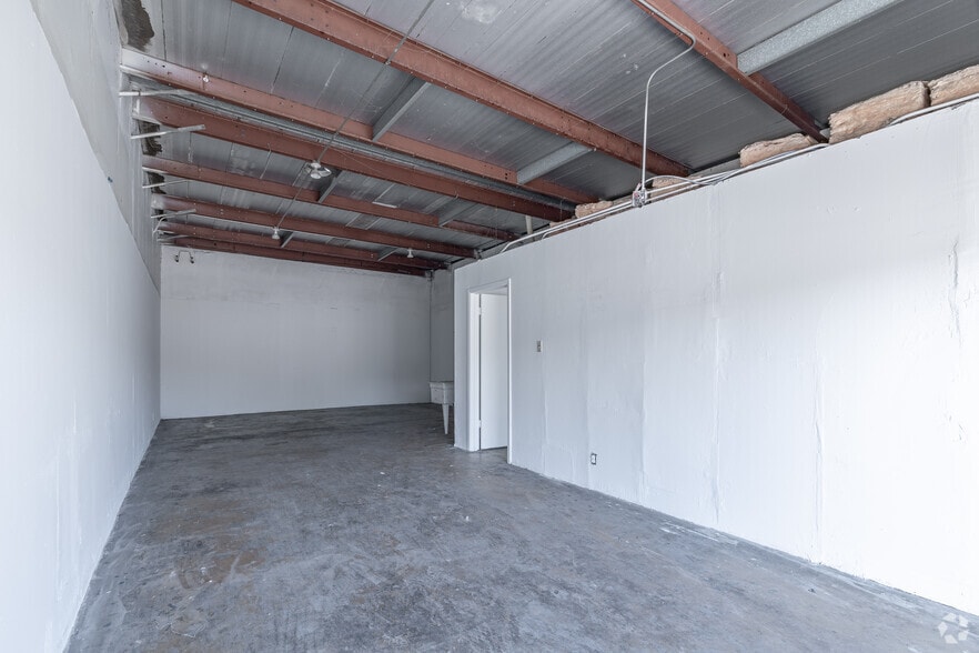More Photos Of 10415 Perrin Beitel Rd, San Antonio Unknown For Lease