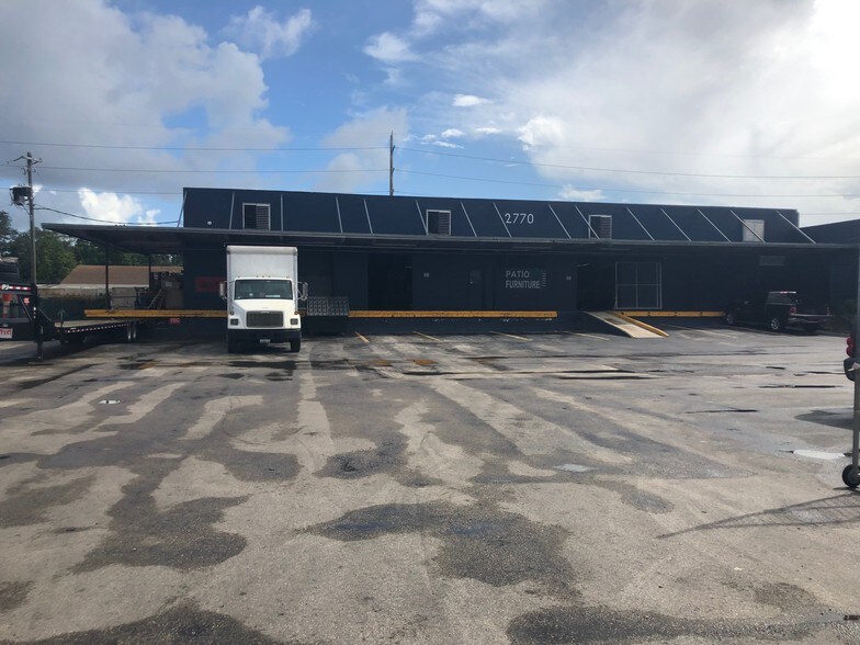 More Photos Of 2770 NW 24th St, Miami Warehouse For Lease