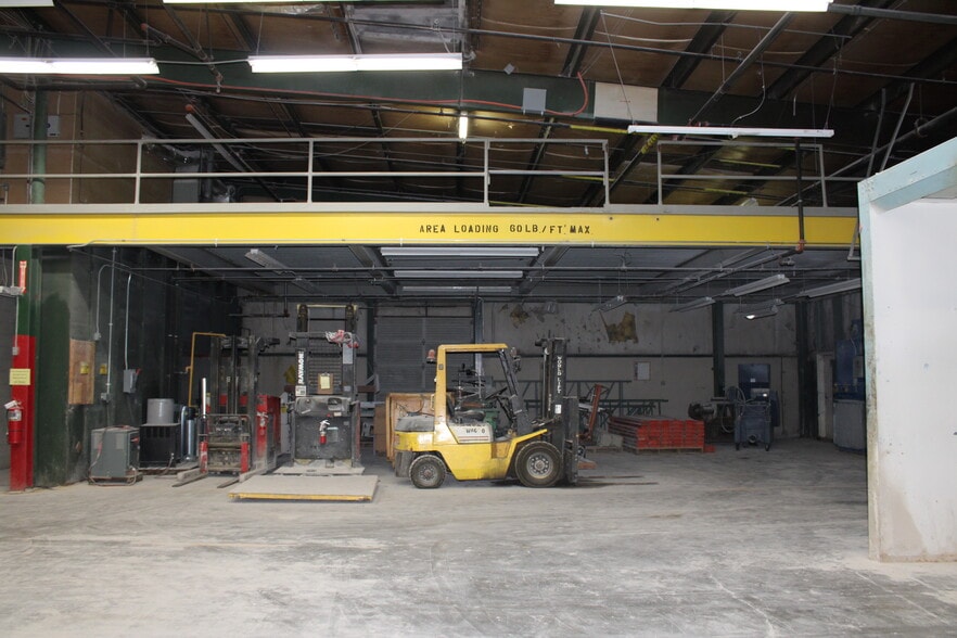 More Photos Of 8328 Macarthur Dr, North Little Rock Manufacturing For Lease