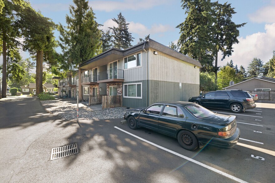 More Photos Of 2615-2631 SE 111th Ave, Portland Apartments For Sale