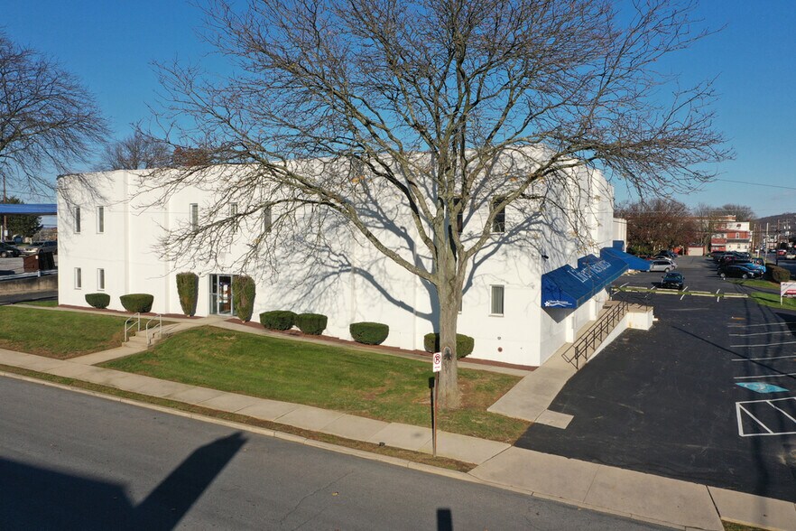 More Photos Of 919 S 9th St, Allentown Office For Lease