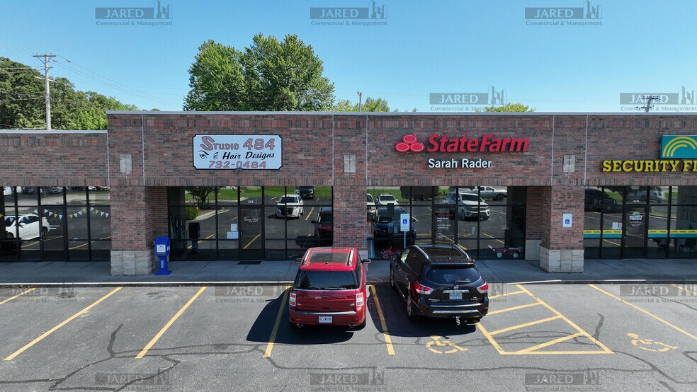 More Photos Of 1600-1694 US Highway 60 E, Republic Storefront Retail Office For Lease