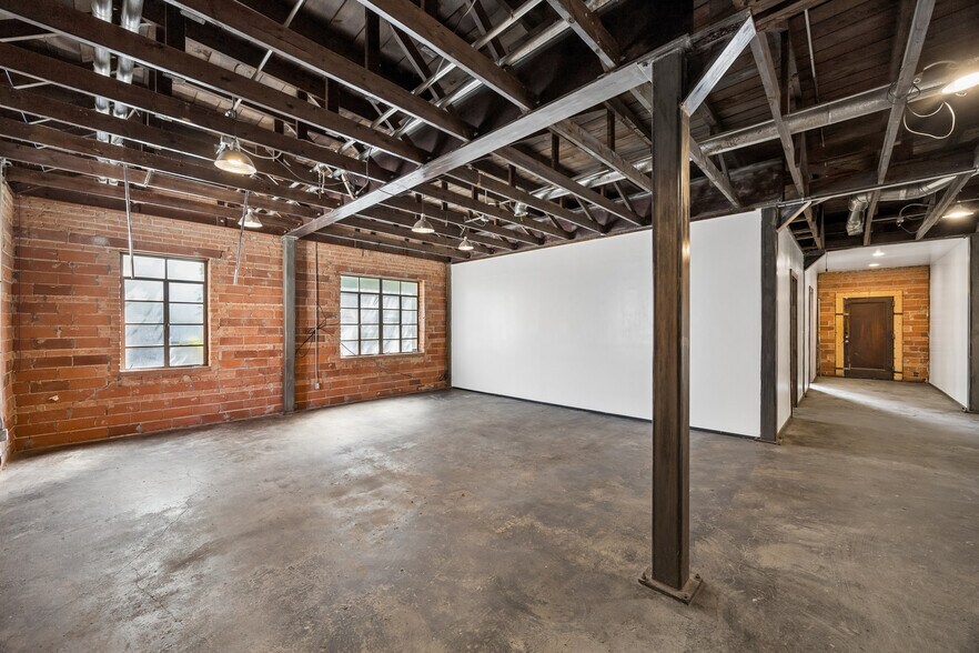 More Photos Of 2602 Kings Rd, Dallas Religious Facility For Sale