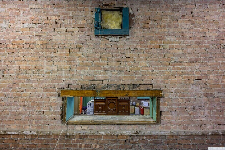 More Photos Of 8-10 Park Pl, Hudson Specialty For Sale