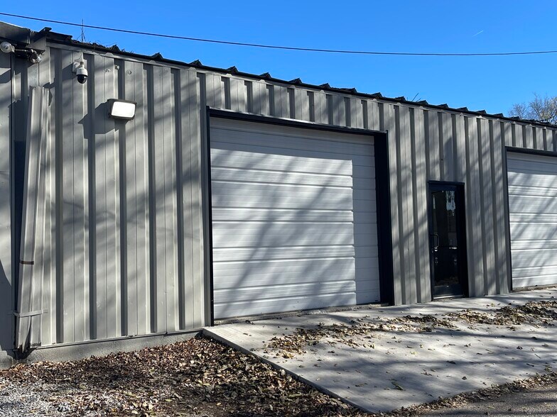 Primary Photo Of 202 State St, Bowling Green Warehouse For Lease