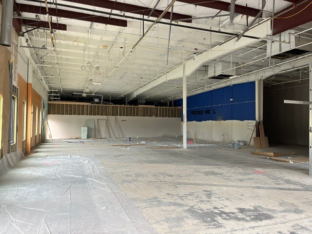 More Photos Of 3209 Main Place, Russellville Flex For Lease