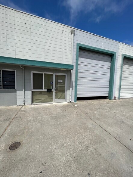 More Photos Of 2317-2335 American Ave, Hayward Warehouse For Lease